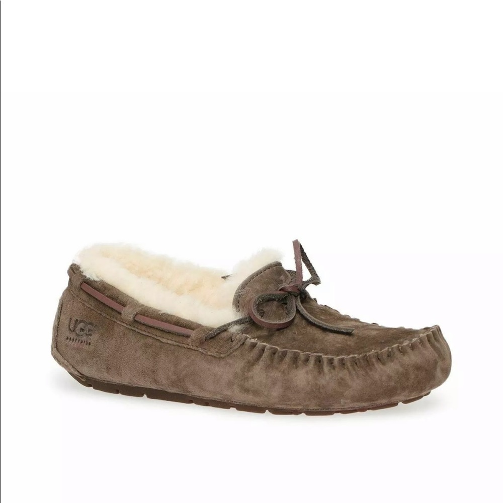 ✨NEW Ugg Moccasins Size: 5✨